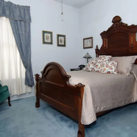Hall Place Bed & Breakfast-3